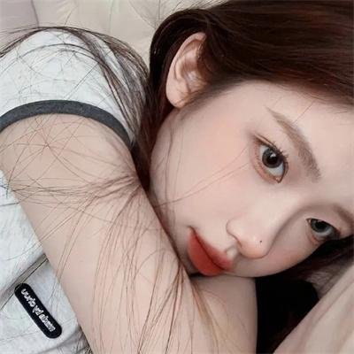 直播间实拍：超模之女豪车代步炫富，学校展开调查